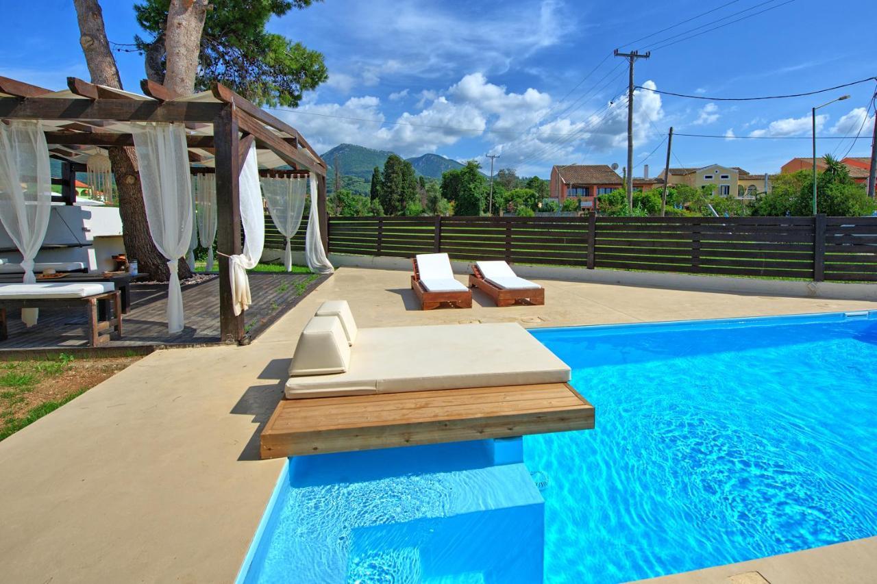 אצ'ארבי Beach Villa Christina By Posarellivillas מראה חיצוני תמונה