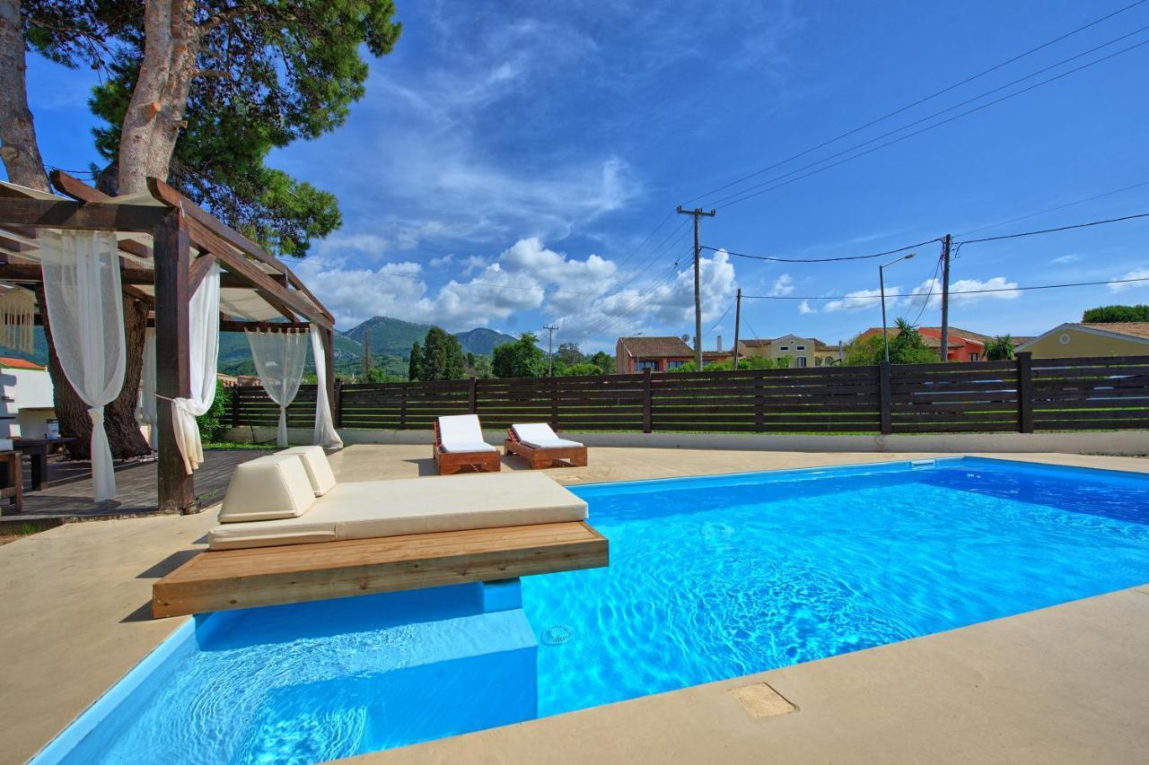 אצ'ארבי Beach Villa Christina By Posarellivillas מראה חיצוני תמונה
