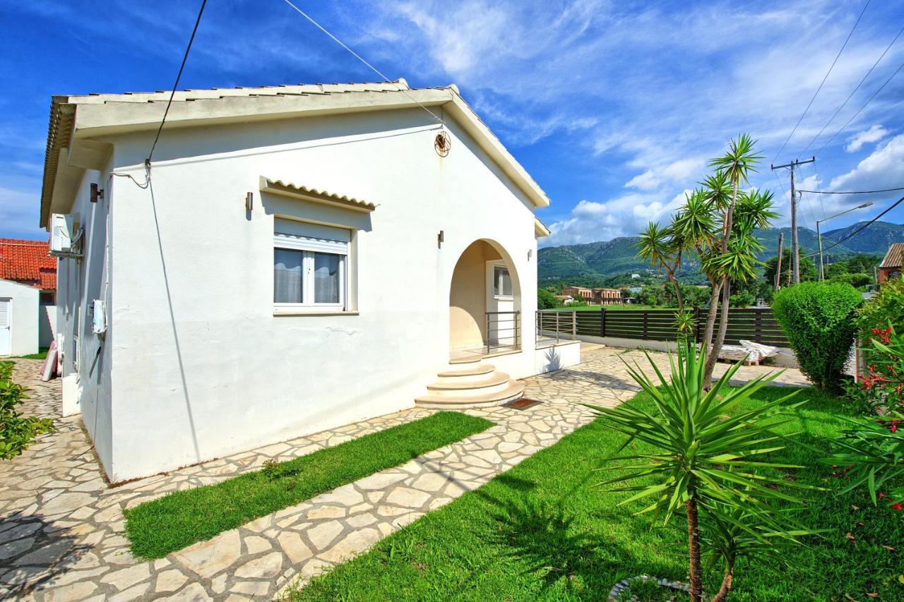 אצ'ארבי Beach Villa Christina By Posarellivillas מראה חיצוני תמונה